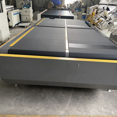 Bordure de basculement automatique à grande vitesse de machine de bord de bande de matelas de ZOLYTECH ZLT-TE5A cousant pour des matelas