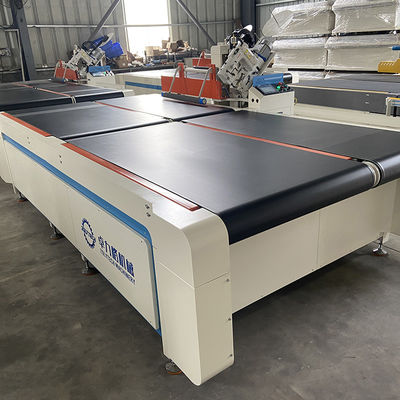 épaisseur de couture automatisée de basculement automatique de la machine 50-500mm de bord de la bande 15-20pcs/H pour le matelas