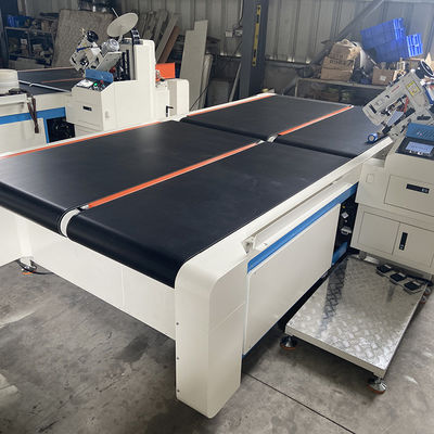 ZLT-TE4A 15-20pcs/h a informatisé l'épaisseur de couture de basculement automatique de la machine 50-500mm de bord de bande de matelas pour des débutants